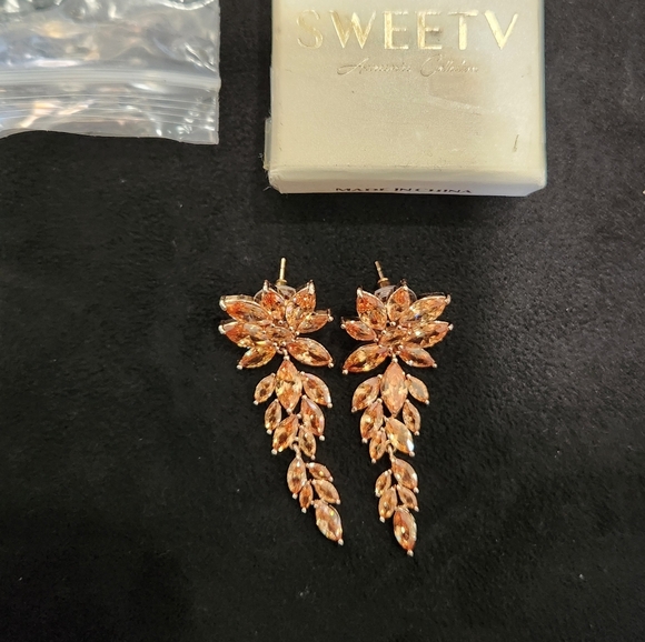 Rose Gold Floral Drop Earrings - Picture 1 of 2